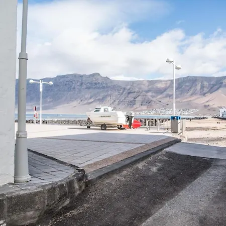 La Orilla Just 10 Steps From The Ocean شقة